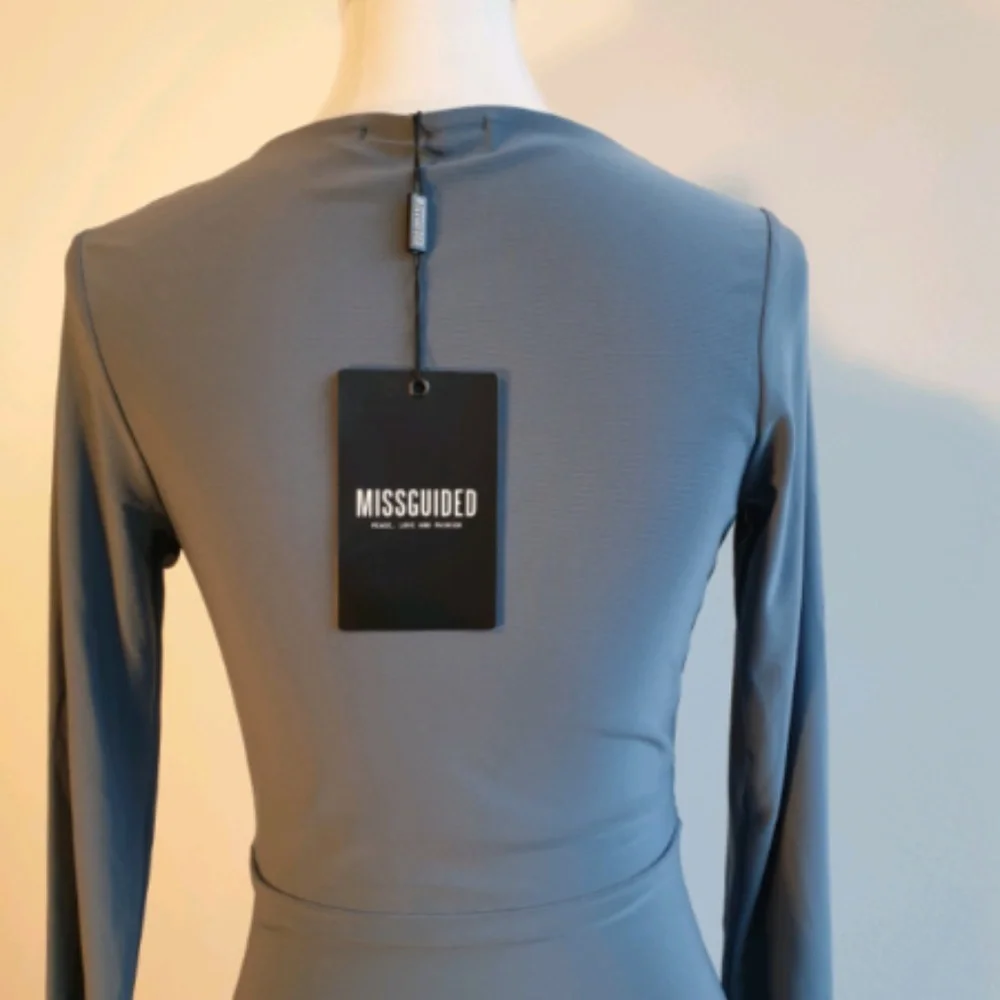 NWT Missguided bluish-gray long sleeve dress, US size 4 - Picture 4 of 5